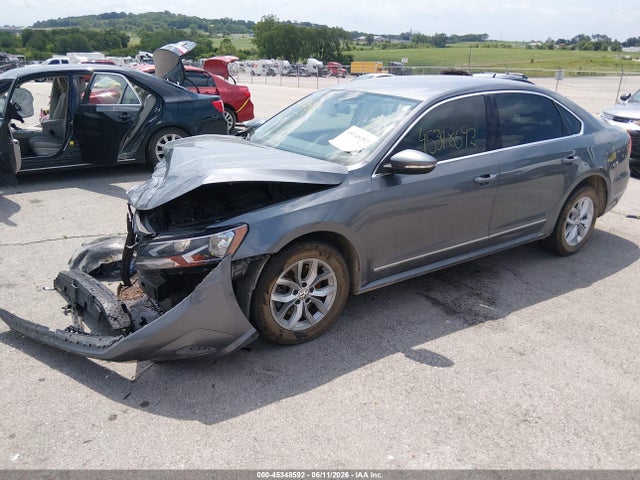1VWAS7A3XGC054184 Volkswagen Passat 1.8t S