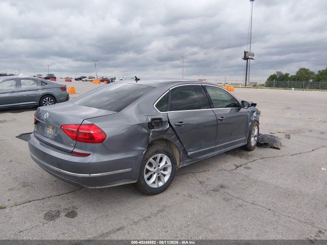 1VWAS7A3XGC054184 Volkswagen Passat 1.8t S