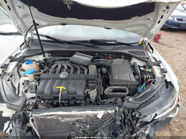 2016 Volkswagen Passat V6 Sel Premium მანქანა იყიდება აუქციონზე, vin: 1VWCM7A36GC015675, აუქციონის ნომერი: 45348614