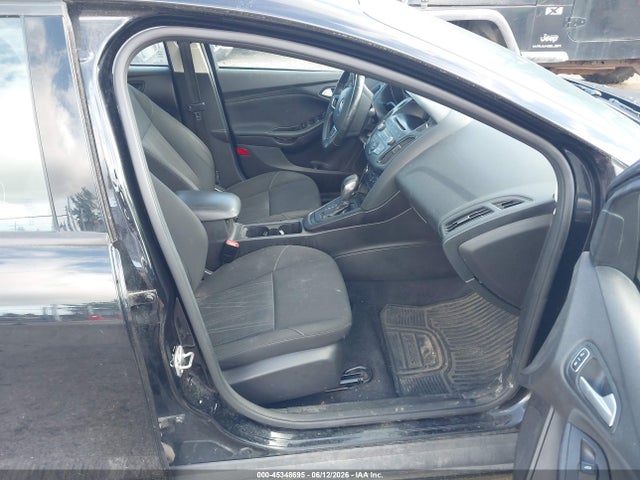 45348695 :رقم المزاد ، 1FADP3F28HL244132 vin ، 2017 Ford Focus Se مزاد بيع