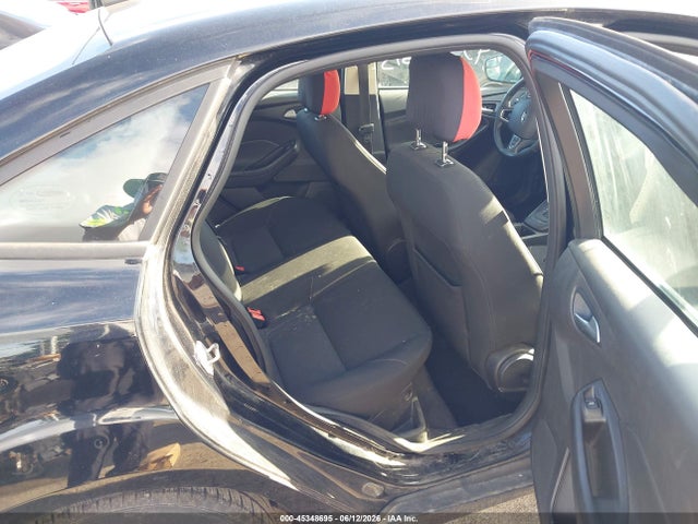 45348695 :رقم المزاد ، 1FADP3F28HL244132 vin ، 2017 Ford Focus Se مزاد بيع