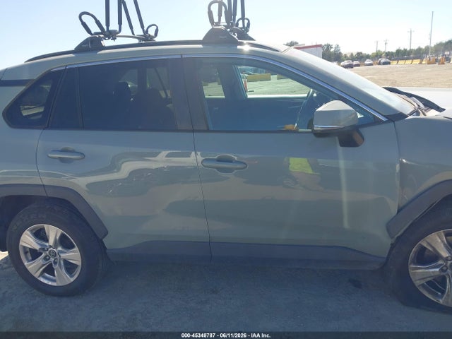 Продажа на аукционе авто 2020 Toyota Rav4 Xle, vin: 2T3P1RFV2LC098985, номер лота: 45348787