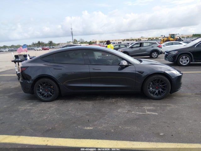 Tesla MODEL 3 2024 5YJ3E1EA8RF739640 Image 12