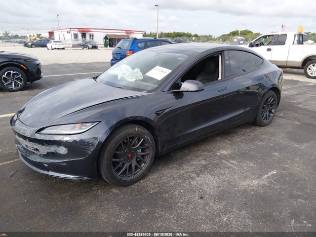 Tesla MODEL 3 2024 5YJ3E1EA8RF739640 Image 2