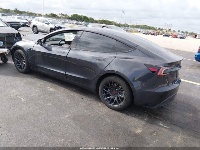 Tesla MODEL 3 2024 5YJ3E1EA8RF739640 Image 3