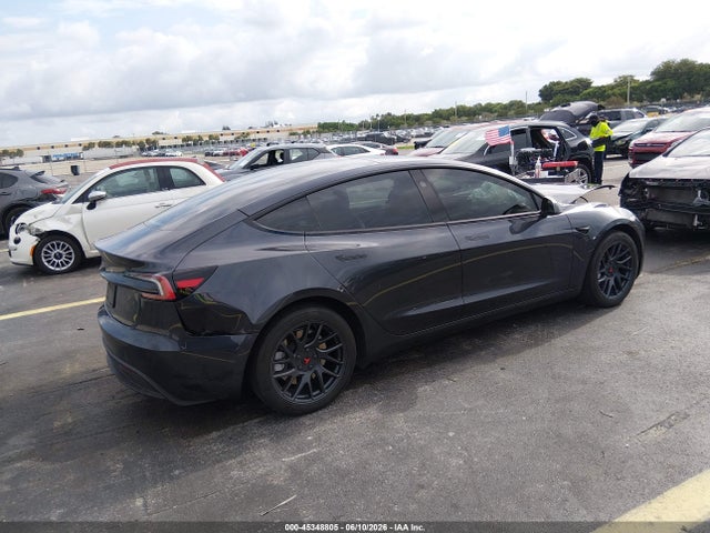 Tesla MODEL 3 2024 5YJ3E1EA8RF739640 Image 4