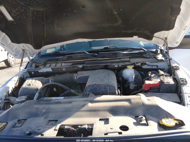 45348851 :رقم المزاد ، 3C6JR6DG6KG588786 vin ، 2019 Ram 1500 Classic Tradesman  4x2 8' Box مزاد بيع