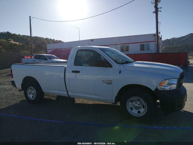 45348851 :رقم المزاد ، 3C6JR6DG6KG588786 vin ، 2019 Ram 1500 Classic Tradesman  4x2 8' Box مزاد بيع