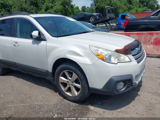 Продажа на аукционе авто 2013 Subaru Outback 2.5i Limited, vin: 4S4BRCPC1D3204645, номер лота: 45348897