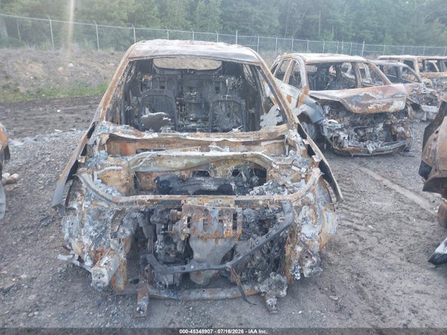 2GNAXUEV8K6241544 Chevrolet EQUINOX LT