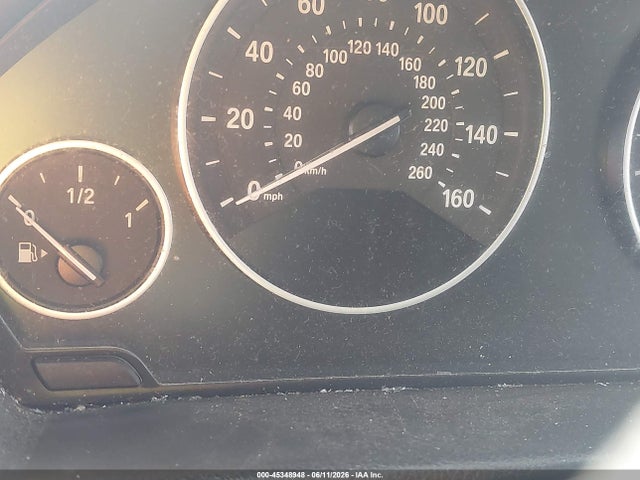 45348948 :رقم المزاد ، WBA3B1G57FNT03784 vin ، 2015 Bmw 320i مزاد بيع