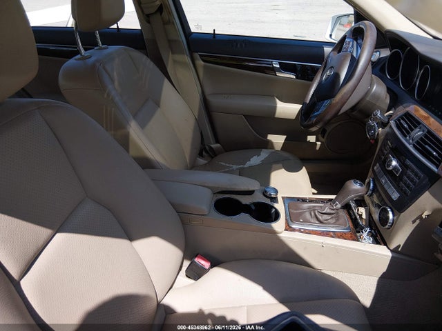 Aukcja sprzedaży 2014 Mercedes-benz C 250 Luxury, vin: WDDGF4HB4ER310512, numer aukcji: 45348962