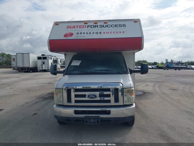 45348980 :رقم المزاد ، 1FDXE4FS1ADA61850 vin ، 2010 Ford E-450 Cutaway مزاد بيع