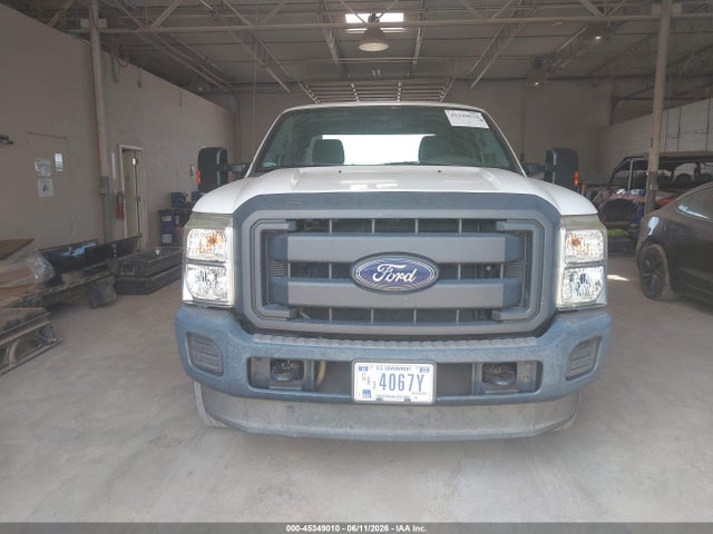 45349010 :رقم المزاد ، 1FT7X2B61FEA35925 vin ، 2015 Ford F-250 Xl مزاد بيع