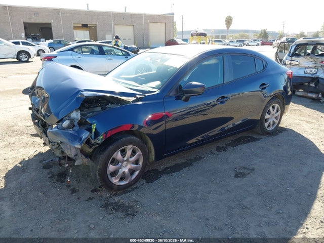 Mazda Mazda3 I Sport 2015 3MZBM1U73FM127404 Image 2