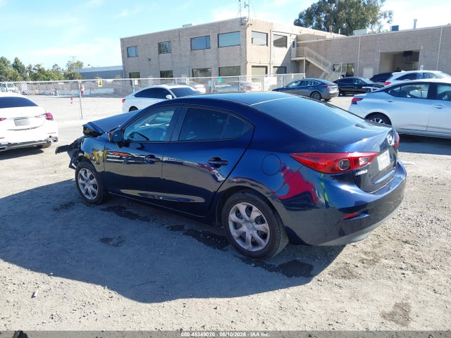Mazda Mazda3 I Sport 2015 3MZBM1U73FM127404 Image 3