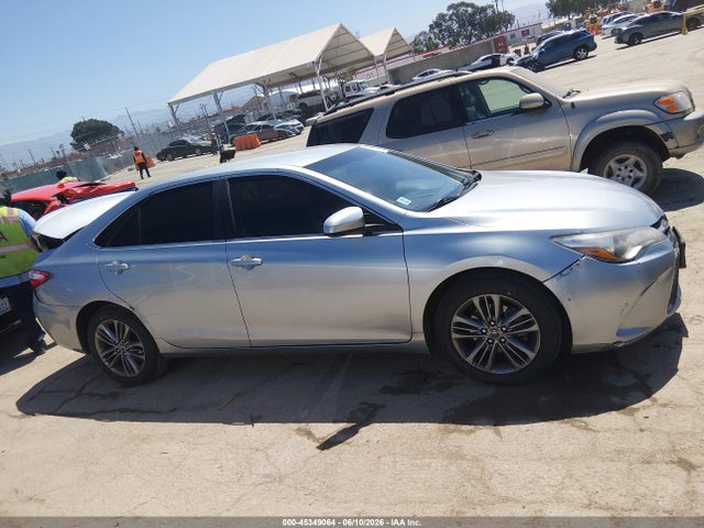 4T1BF1FK0HU403465 Toyota CAMRY SE
