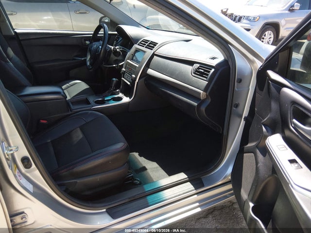 4T1BF1FK0HU403465 Toyota CAMRY SE