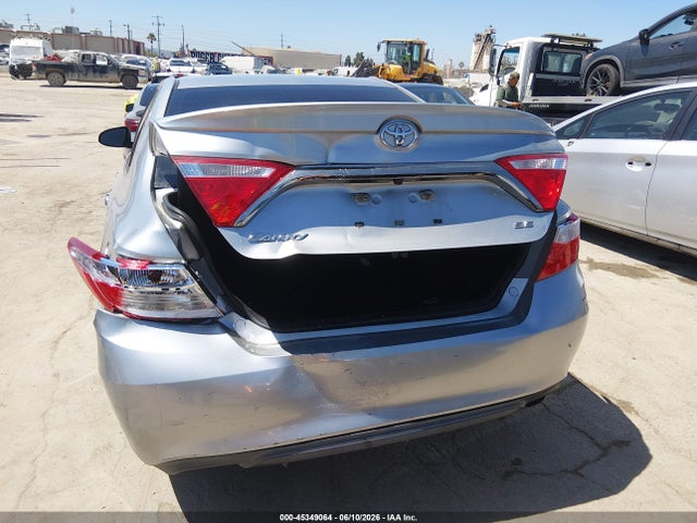 4T1BF1FK0HU403465 Toyota CAMRY SE