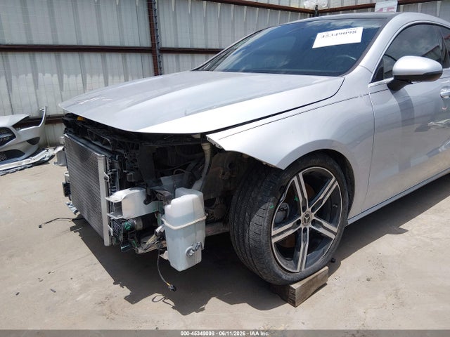 45349098 :رقم المزاد ، W1K5J4GBXMN172634 vin ، 2021 Mercedes-benz Cla 250 مزاد بيع