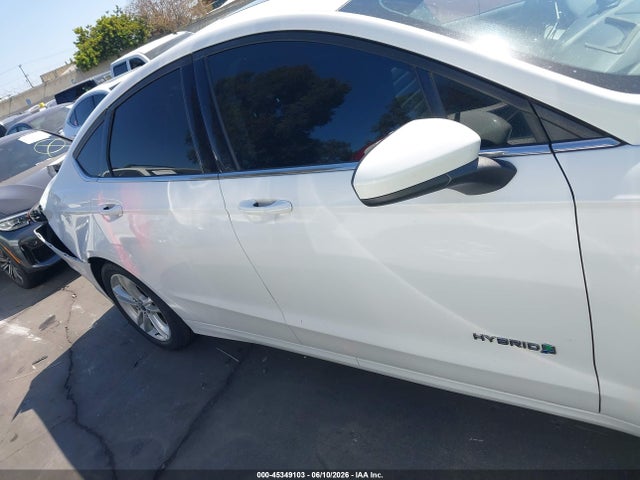 3FA6P0LUXJR139127 Ford Fusion Hybrid Se