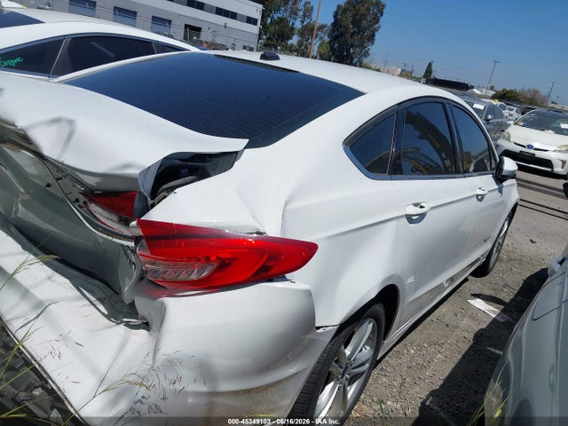 3FA6P0LUXJR139127 Ford Fusion Hybrid Se