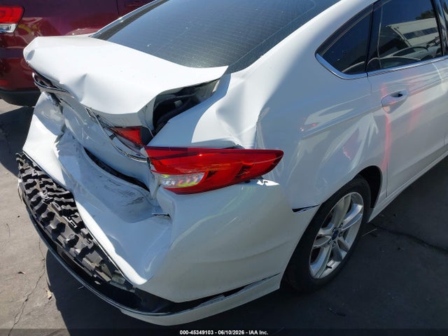 3FA6P0LUXJR139127 Ford Fusion Hybrid Se