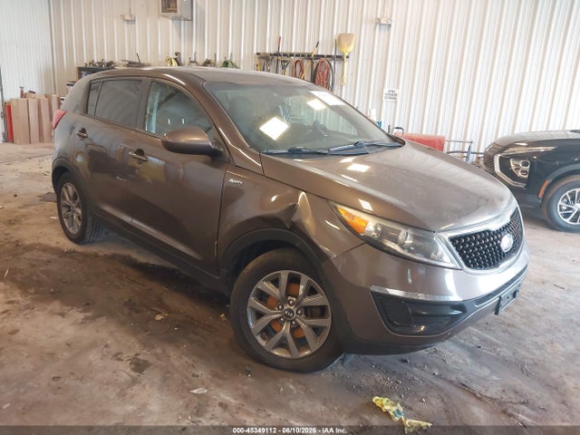 45349112 :رقم المزاد ، KNDPBCACXF7705780 vin ، 2015 Kia Sportage Lx مزاد بيع