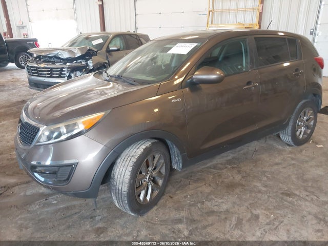 45349112 :رقم المزاد ، KNDPBCACXF7705780 vin ، 2015 Kia Sportage Lx مزاد بيع
