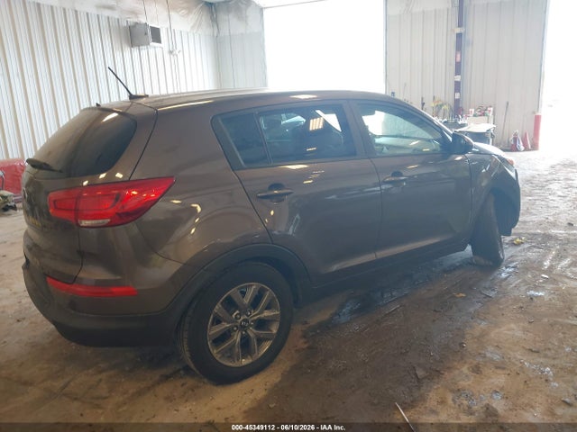 45349112 :رقم المزاد ، KNDPBCACXF7705780 vin ، 2015 Kia Sportage Lx مزاد بيع