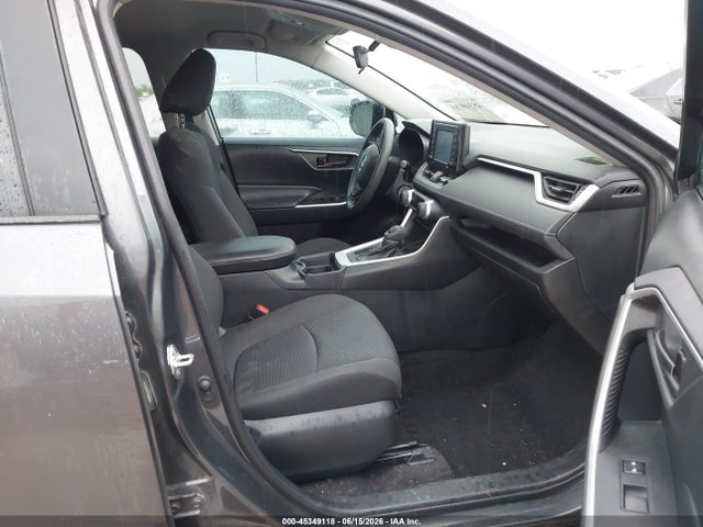 Toyota RAV4 LE 2020 2T3H1RFV1LW076463 Image 5