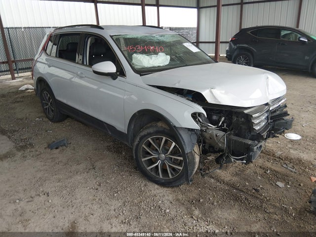 45349140 :رقم المزاد ، 3VV3B7AX5KM050437 vin ، 2019 Volkswagen Tiguan 2.0t Se/2.0t Sel/2.0t Sel R-line/2.0t Sel R-line Black مزاد بيع