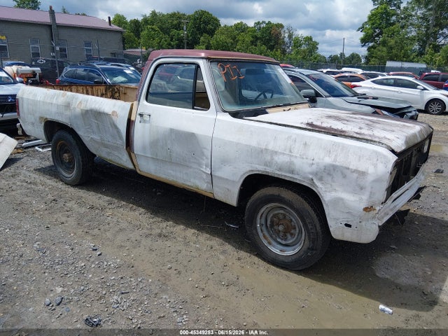 Auction sale of the 1982 Dodge D-series D300/d350, vin: 1B7KD34T2CS257740, lot number: 45349253