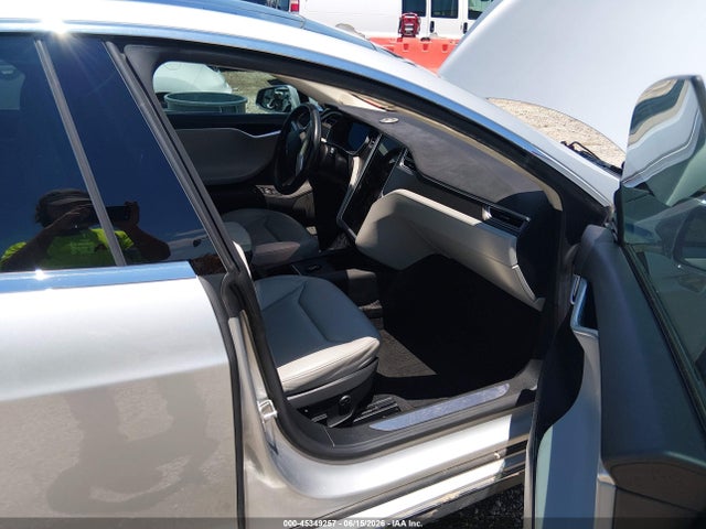 Продаж на аукціоні авто 2015 Tesla Model S 70d/85d/p85d, vin: 5YJSA1E27FF116425, номер лоту: 45349257