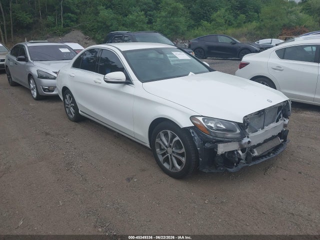 45349336 :رقم المزاد ، 55SWF4JB8FU053652 vin ، 2015 Mercedes-benz C 300 مزاد بيع
