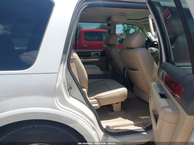 Продажа на аукционе авто 2006 Lincoln Navigator Luxury/ultimate, vin: 5LMFU28516LJ06144, номер лота: 45349502