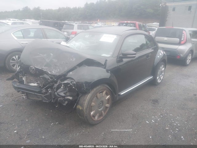 3VWJ17AT2GM604463 Volkswagen Beetle 1.8t Sel