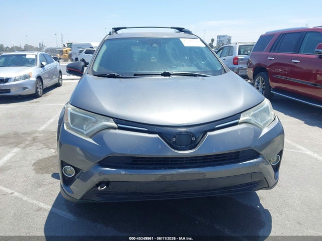 2T3ZFREV0HW313538 Toyota RAV4 LE