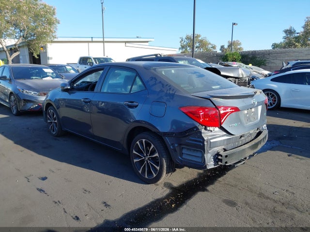 Toyota COROLLA SE 2018 5YFBURHE7JP783715 Image 3