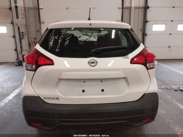 45349653 :رقم المزاد ، 3N1CP5CU4JL523498 vin ، 2018 Nissan Kicks S مزاد بيع