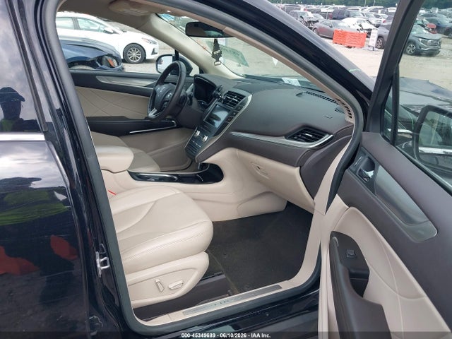 Продажа на аукционе авто 2019 Lincoln Mkc Standard, vin: 5LMCJ1C90KUL43602, номер лота: 45349689