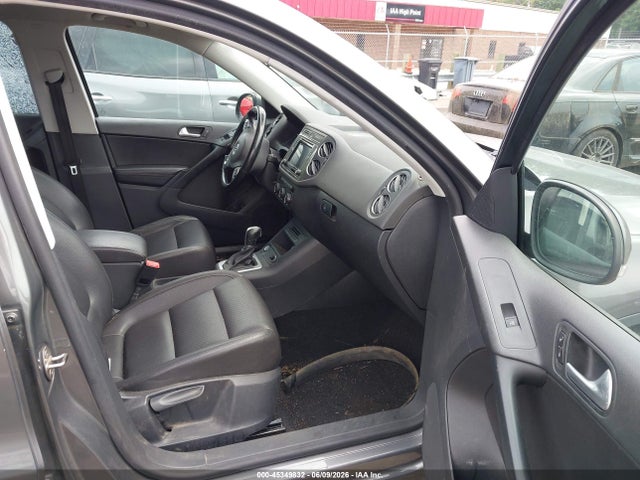 Продаж на аукціоні авто 2017 Volkswagen Tiguan 2.0t/2.0t S, vin: WVGAV7AX0HK029360, номер лоту: 45349832