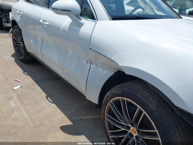 Aukcja sprzedaży 2024 Porsche Macan T, vin: WP1AA2A57RLB16359, numer aukcji: 45349838