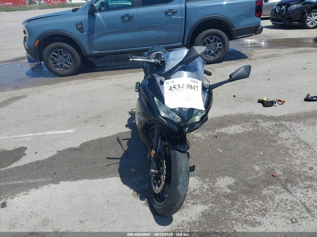 Продажа на аукционе авто 2025 Kawasaki Ex650 R, vin: ML5EXER10SDAE7446, номер лота: 45349847