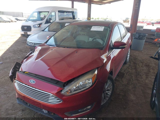 Ford Focus Titanium 2017 1FADP3J25HL255113 Image 2