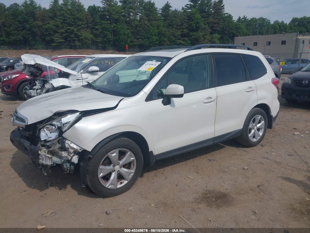 Subaru Forester 2.5i Premium 2014 JF2SJAEC3EH402281 Image 2