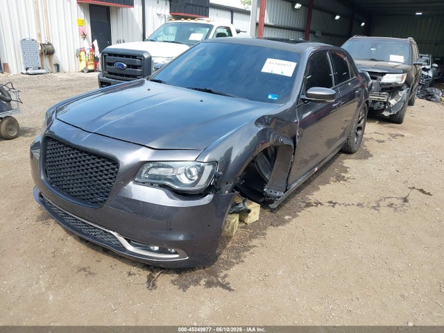 45349977 :رقم المزاد ، 2C3CCABG8GH310895 vin ، 2016 Chrysler 300 300s Alloy Edition مزاد بيع