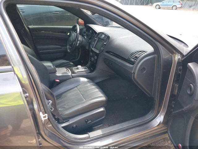 Продажа на аукционе авто 2016 Chrysler 300 300s Alloy Edition, vin: 2C3CCABG8GH310895, номер лота: 45349977