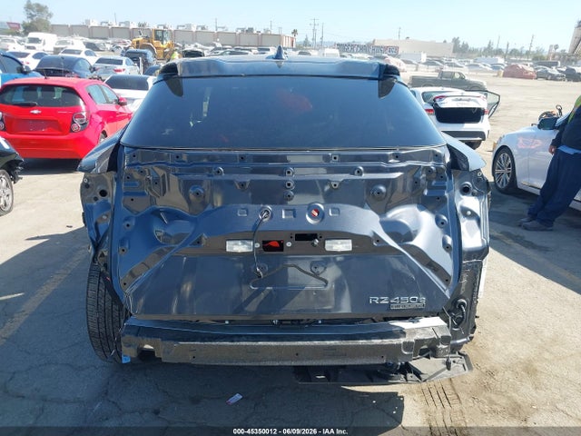 Lexus Rz 450e Premium 2023 JTJAAAAB7PA006435 Image 17