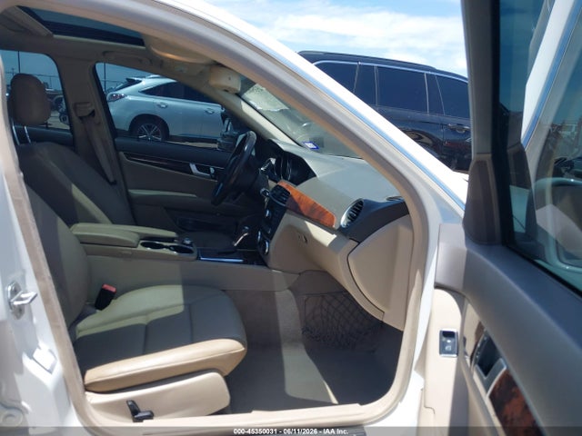 Aukcja sprzedaży 2013 Mercedes-benz C 250 Sport, vin: WDDGF4HB1DR274115, numer aukcji: 45350031